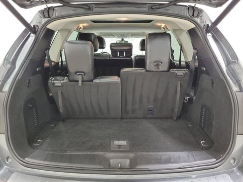 Used 2020 Nissan Pathfinder Platinum image 11