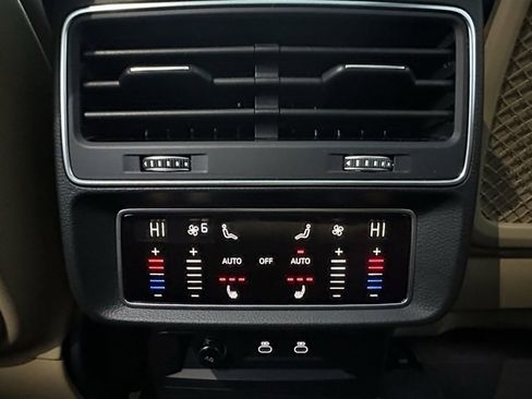 Used 2023 Audi Q7 3.0T Prestige image 26