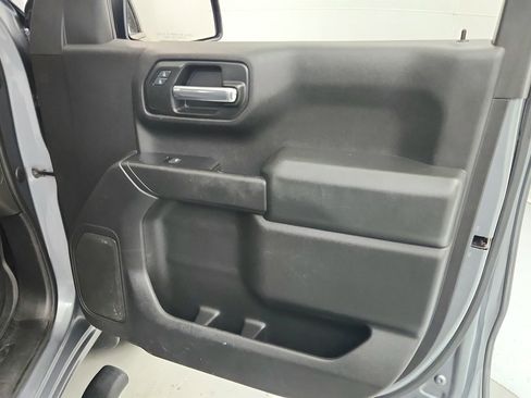 Used 2019 Chevrolet Silverado 1500 Custom w/ Custom Value Package AWD/4WD image 24