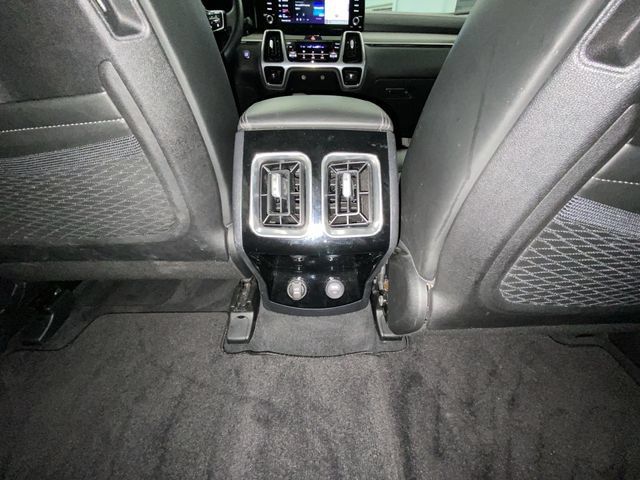 Used 2023 Kia Sorento SX FWD image 30