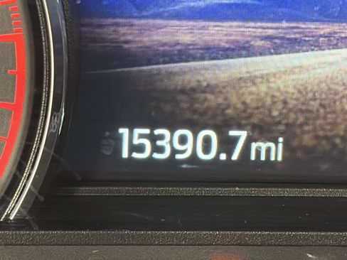 Used 2023 Ford Explorer XLT w/ Equipment Group 202A image 11