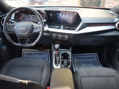 Used 2024 Chevrolet Trax RS w/ Driver Confidence Package image 17