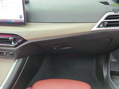 Used 2025 BMW 330i Sedan RWD image 36