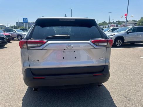 Used 2025 Toyota RAV4 XLE AWD/4WD image 6