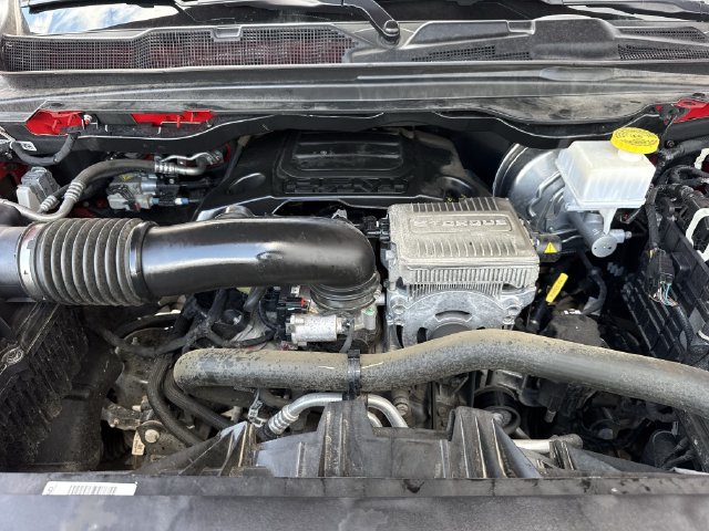 Used 2024 RAM 1500 Laramie AWD/4WD image 31