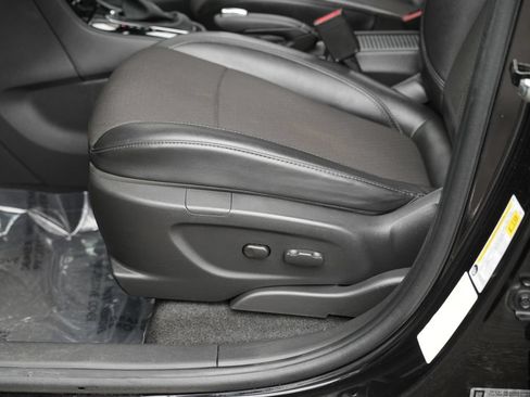 Used 2019 Buick Encore Preferred FWD image 17