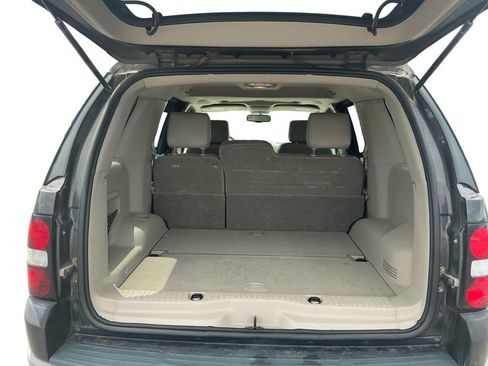 Used 2006 Ford Explorer XLT RWD image 24