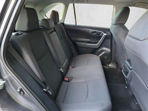 Used 2020 Toyota RAV4 LE FWD image 19