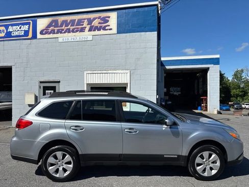 Used 2012 Subaru Outback 2.5i Premium AWD/4WD image 7