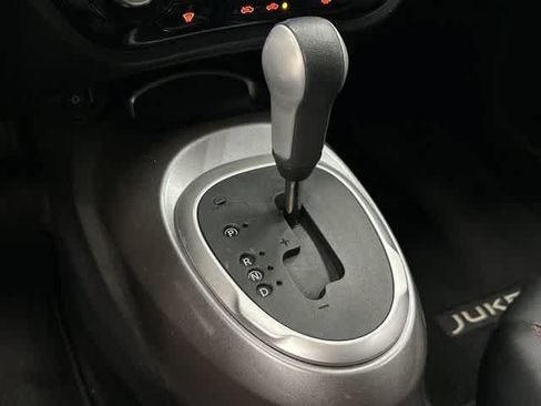 Used 2015 Nissan Juke SL FWD image 25