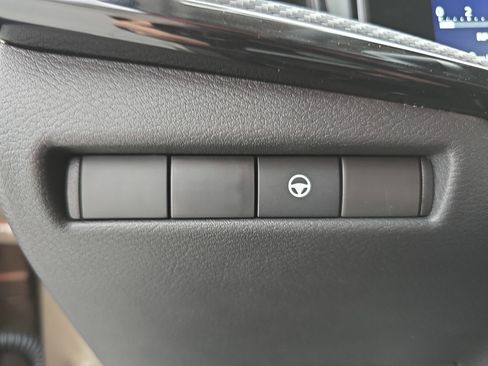 New 2026 Nissan Kicks SR w/ Cold Weather Package image 24