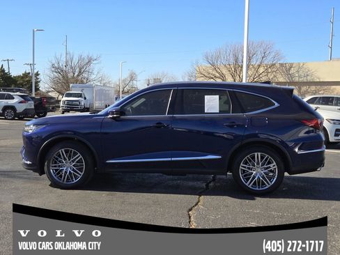 Used 2022 Acura MDX SH-AWD w/ Advance Package image 3