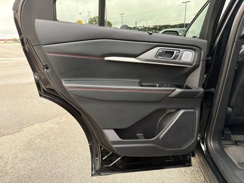 Certified 2025 Ford Explorer ST AWD/4WD image 18