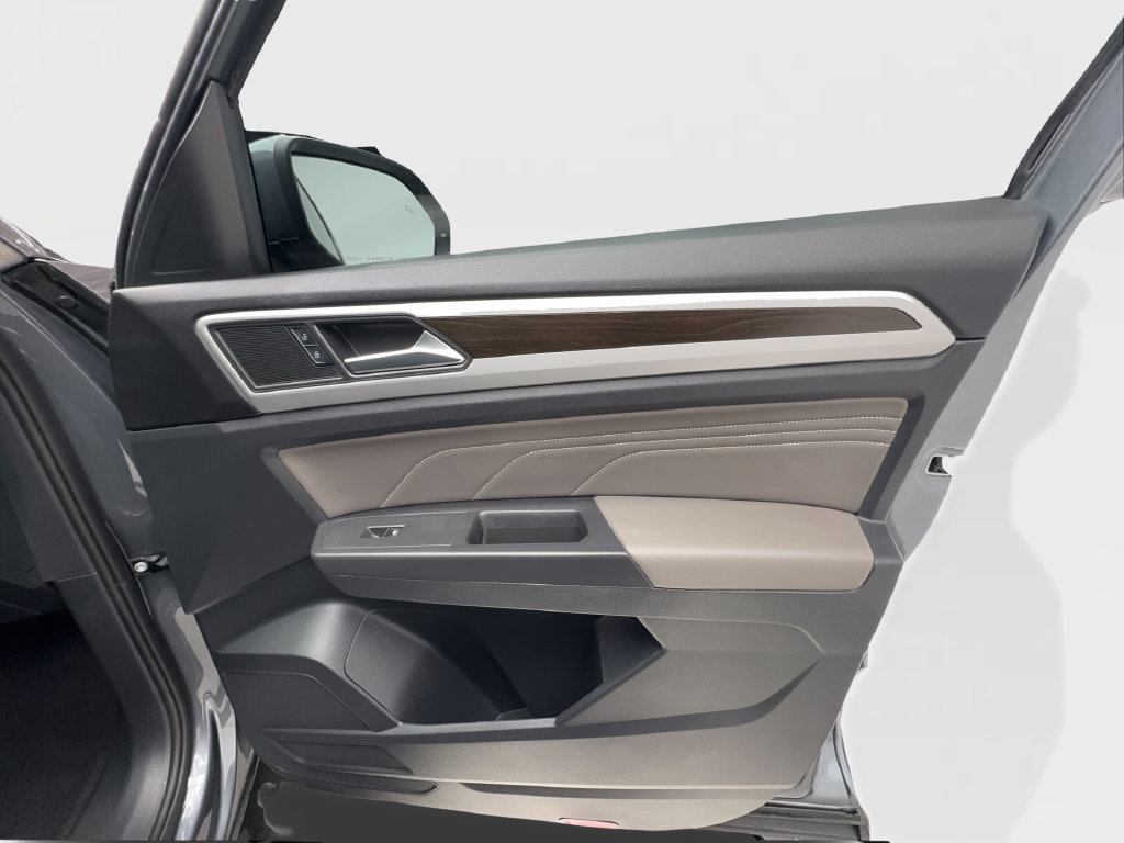 Used 2023 Volkswagen Atlas SE w/ Panoramic Sunroof Package FWD image 39