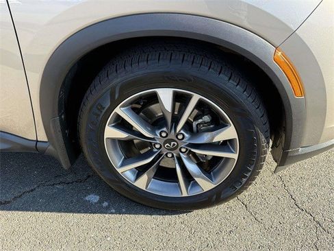 Used 2024 INFINITI QX60 Luxe image 7