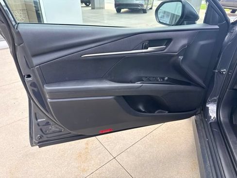 Used 2025 Toyota Camry LE FWD image 13
