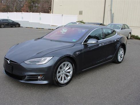 Used 2018 Tesla Model S 100D image 4