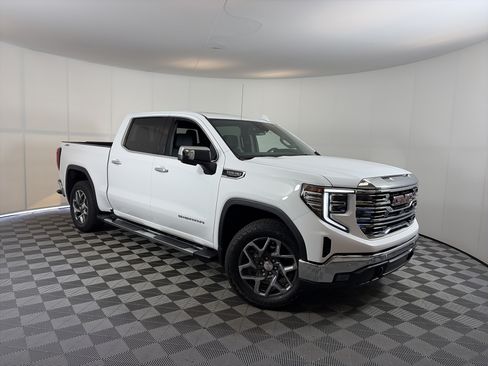Used 2024 GMC Sierra 1500 SLT w/ SLT Premium Plus Package AWD/4WD image 1