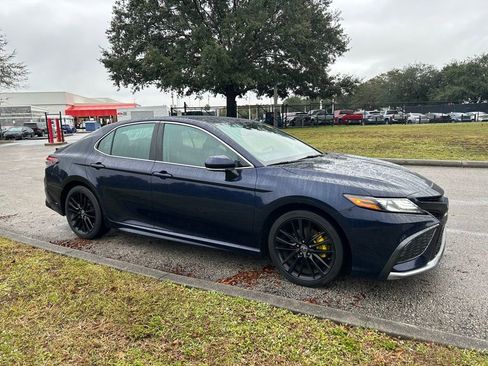 Used 2022 Toyota Camry XSE image 7