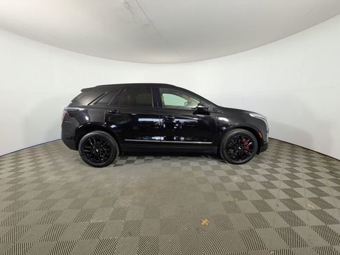 Certified 2024 Cadillac XT5 Sportv w/ Platinum Package image 2