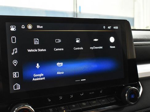 Used 2023 Chevrolet Colorado LT w/ LT Convenience Package II image 17