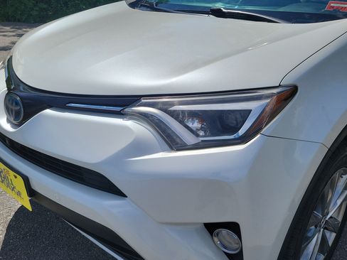 Used 2016 Toyota RAV4 Limited w/ Advanced Technology Package AWD/4WD image 9