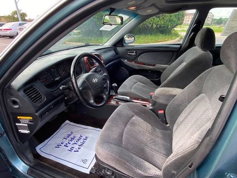 Used 2005 Hyundai Sonata GLS FWD image 16