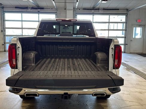 New 2026 GMC Sierra 1500 SLT w/ SLT Premium Plus Package image 17