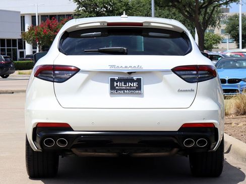 Used 2022 Maserati Levante Modena image 10