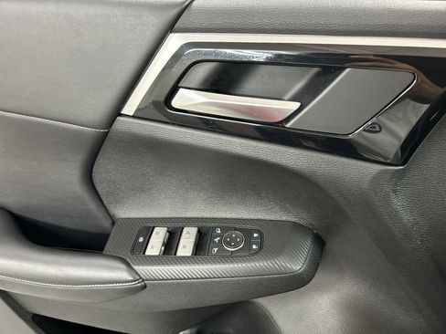 Used 2024 Mitsubishi Outlander SE AWD/4WD image 11