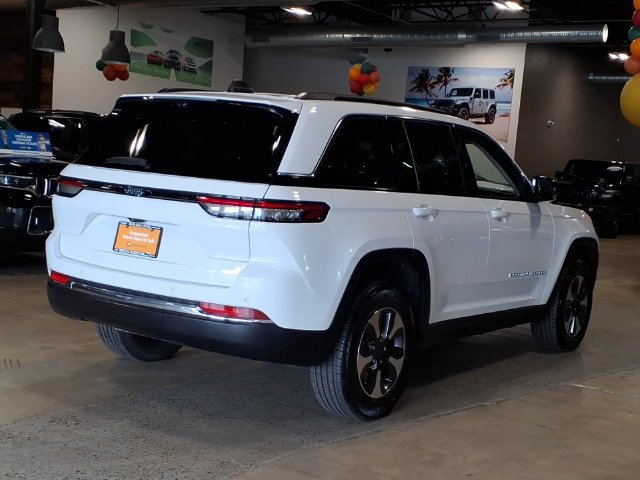 Used 2023 Jeep Grand Cherokee 4WD 4xe w/ Luxury Tech Group II image 6