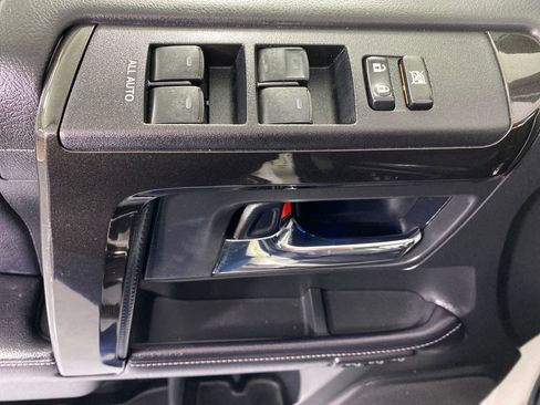 Used 2019 Toyota 4Runner Limited image 12