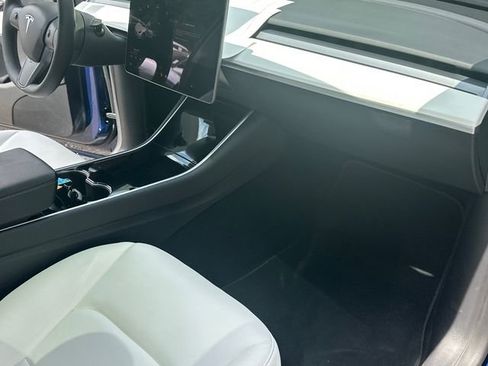 Used 2021 Tesla Model Y Long Range AWD/4WD image 13