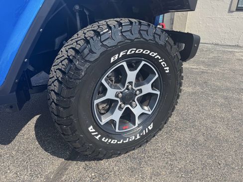 Used 2023 Jeep Gladiator Rubicon w/ LED Lighting Group image 6