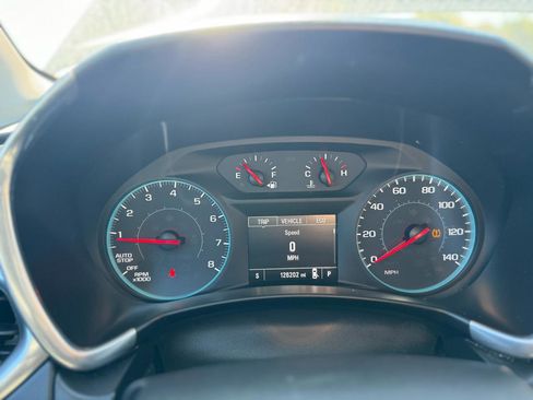 Used 2018 Chevrolet Equinox LT image 28