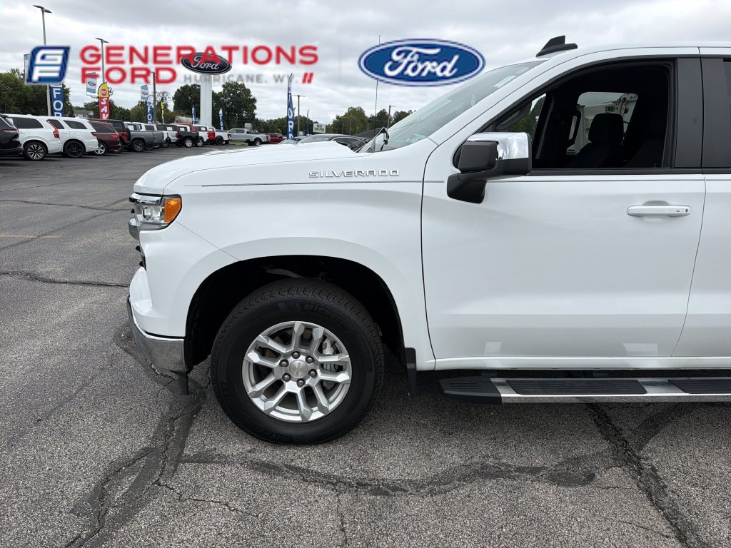 Used 2024 Chevrolet Silverado 1500 LT AWD/4WD image 13