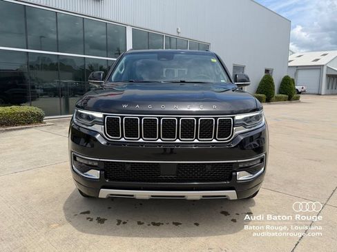 Used 2024 Jeep Wagoneer L Series II RWD image 5