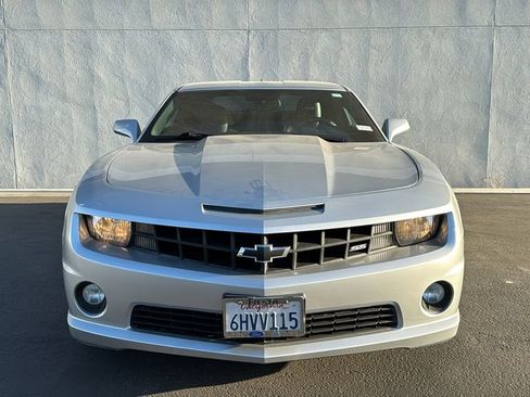 Used 2010 Chevrolet Camaro SS image 2