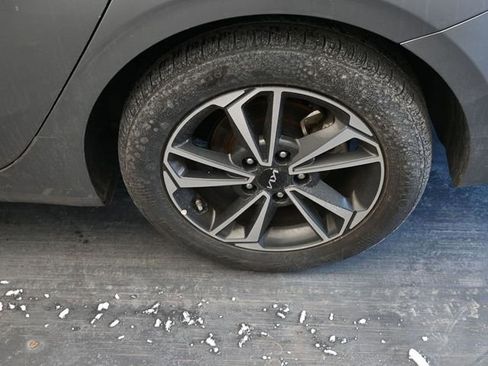 Used 2024 Kia Forte LXS image 13