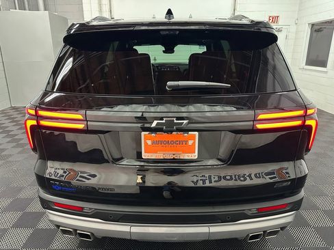Used 2025 Chevrolet Traverse Z71 w/ Enhanced Driving Package AWD/4WD image 8