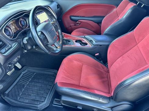 Used 2020 Dodge Challenger R/T w/ Plus Package image 6