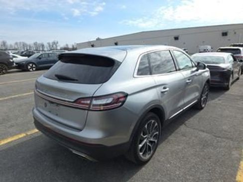 Used 2022 Lincoln Nautilus Reserve w/ Equipment Group 201A image 4