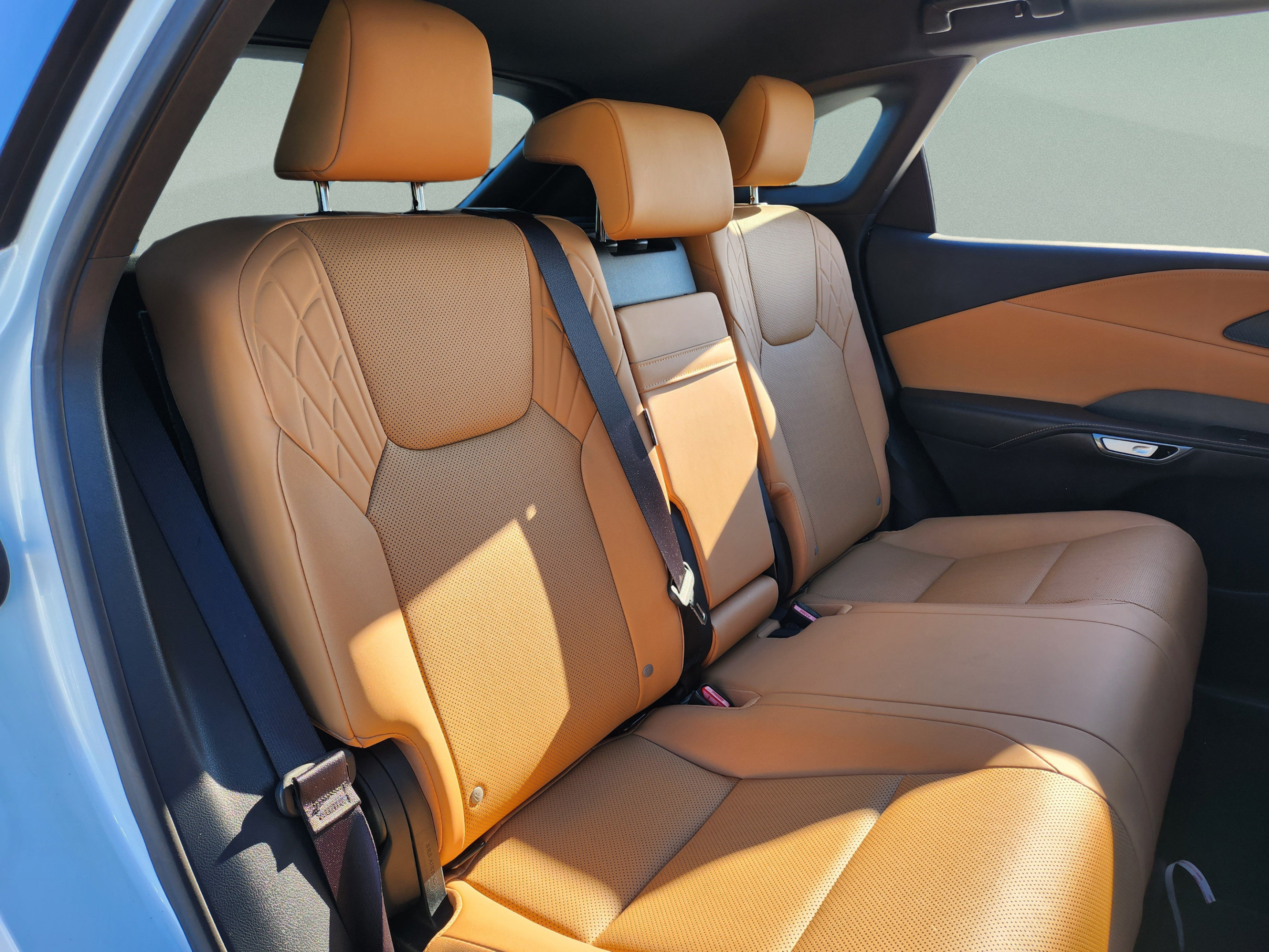 Used 2025 Lexus RX 350 Premium w/ Accessory Package (Z1) FWD image 26
