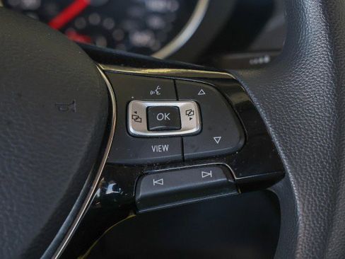 Used 2021 Volkswagen Tiguan S image 21