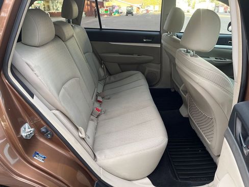 Used 2011 Subaru Outback 2.5i Premium w/ All-Weather Pkg image 18