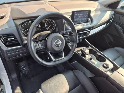 Used 2023 Nissan Rogue SL AWD/4WD image 12