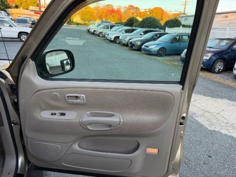 Used 2006 Toyota Tundra SR5 image 7