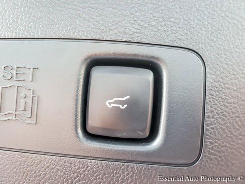 Used 2021 Lincoln Corsair Reserve w/ Sport Package image 22