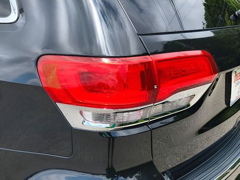 Used 2021 Jeep Grand Cherokee Overland w/ Trailer Tow Group IV image 31