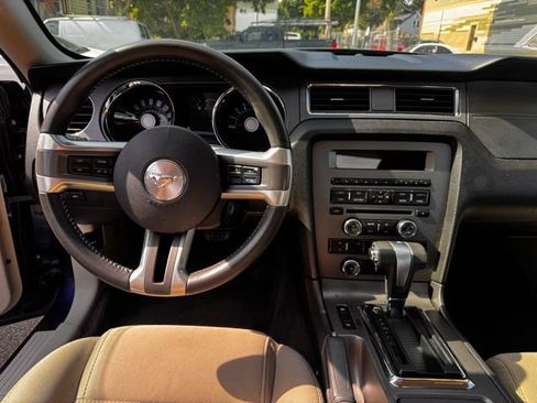 Used 2011 Ford Mustang Coupe w/ 101A Rapid Spec Order Code RWD image 16